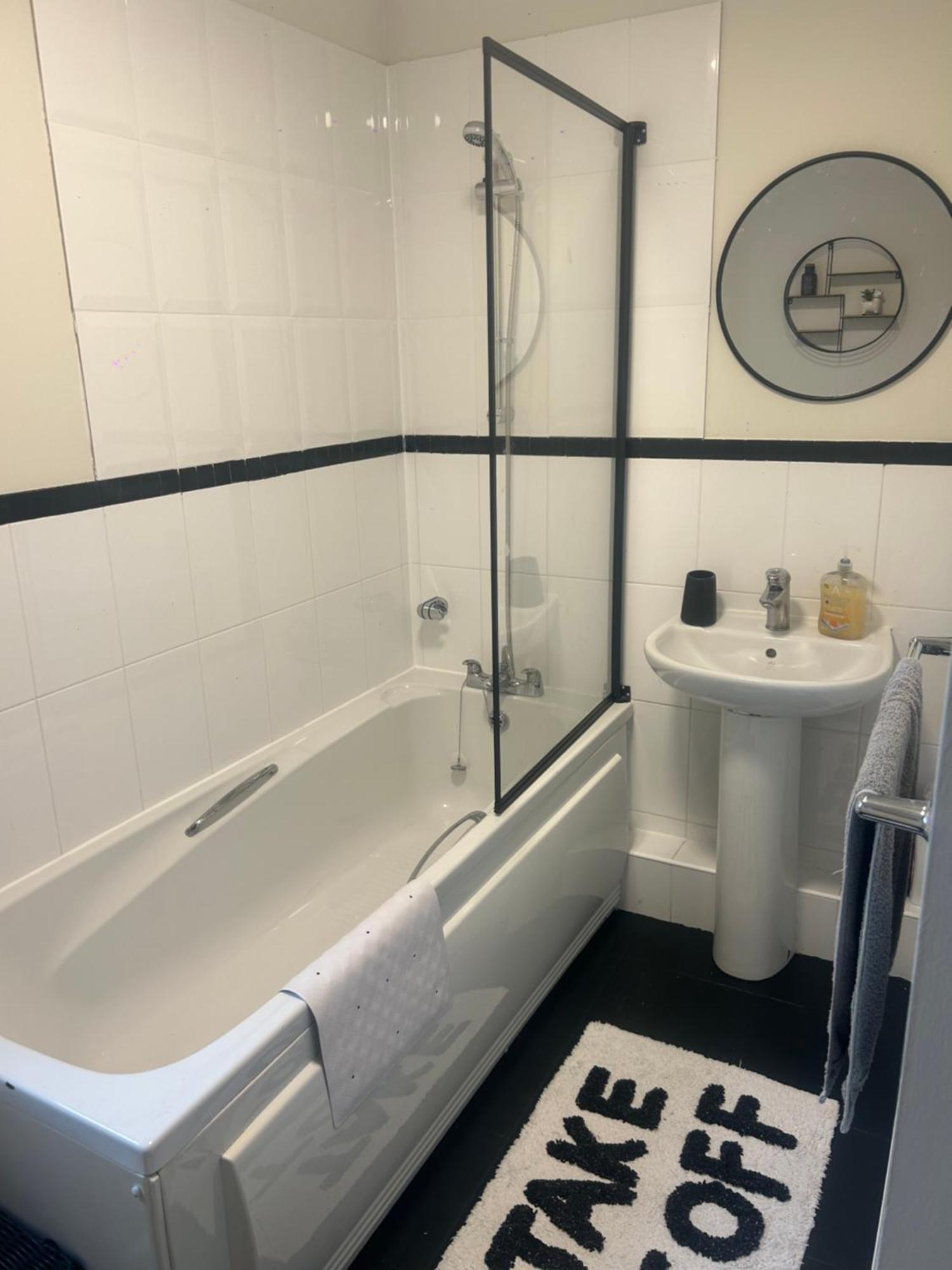 Апартаменты Beautiful 1 Bed In Wycombe Хай-Вайкомб Экстерьер фото